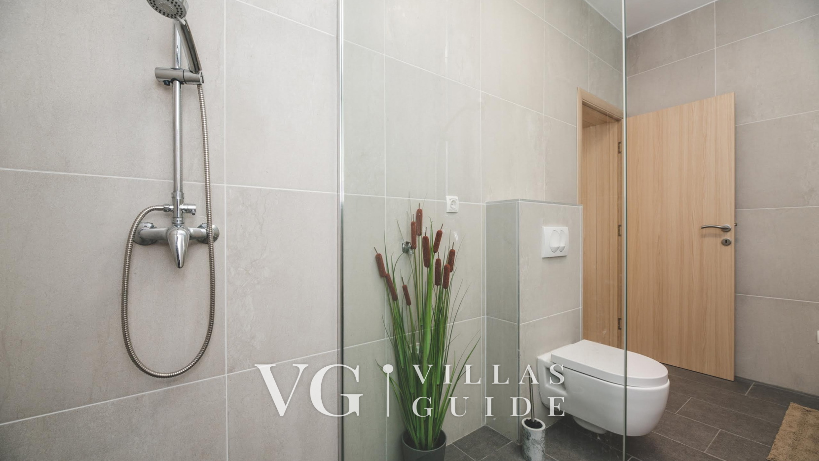 Luxury Villa Mihaela heated pool&beachfront&pet friendly Bathroom