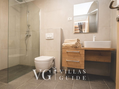 Luxury Villa Mihaela heated pool&beachfront&pet friendly Badezimmer