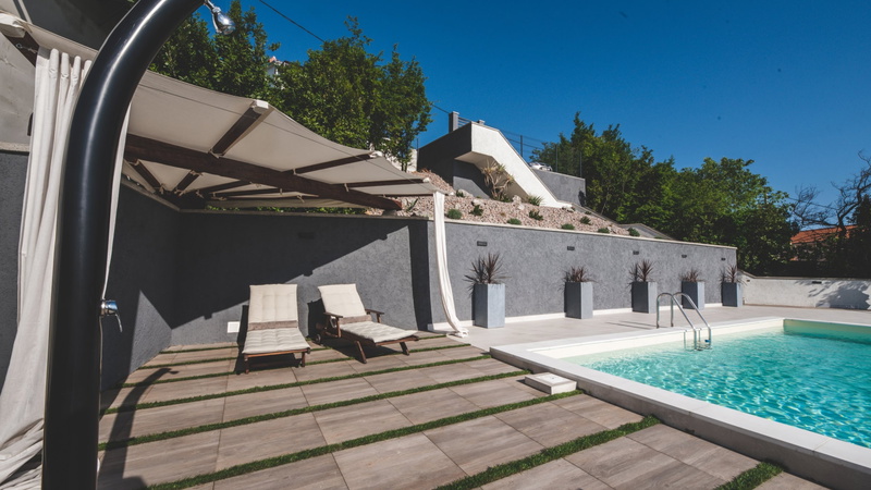 Luxury Villa Mihaela heated pool&beachfront&pet friendly