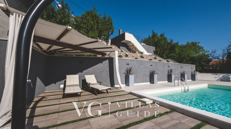 Luxury Villa Mihaela heated pool&beachfront&pet friendly Pool