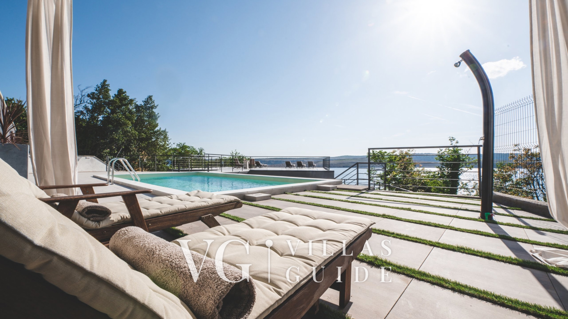 Luxury Villa Mihaela heated pool&beachfront&pet friendly Pool
