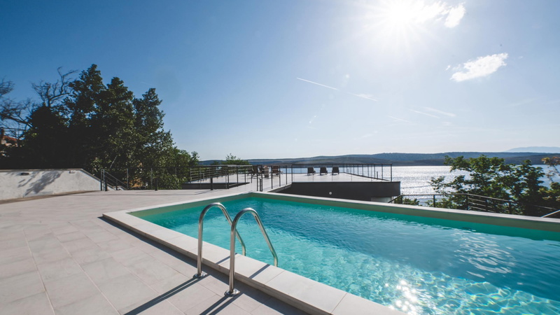 Luxury Villa Mihaela heated pool&beachfront&pet friendly