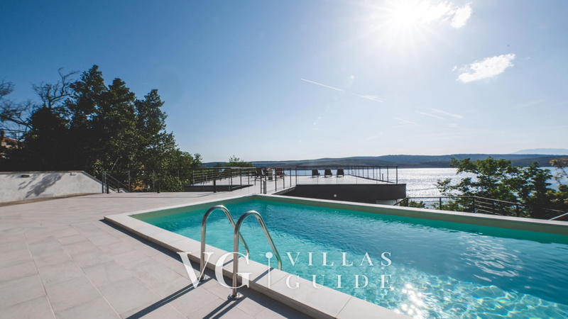 Luxury Villa Mihaela heated pool&beachfront&pet friendly