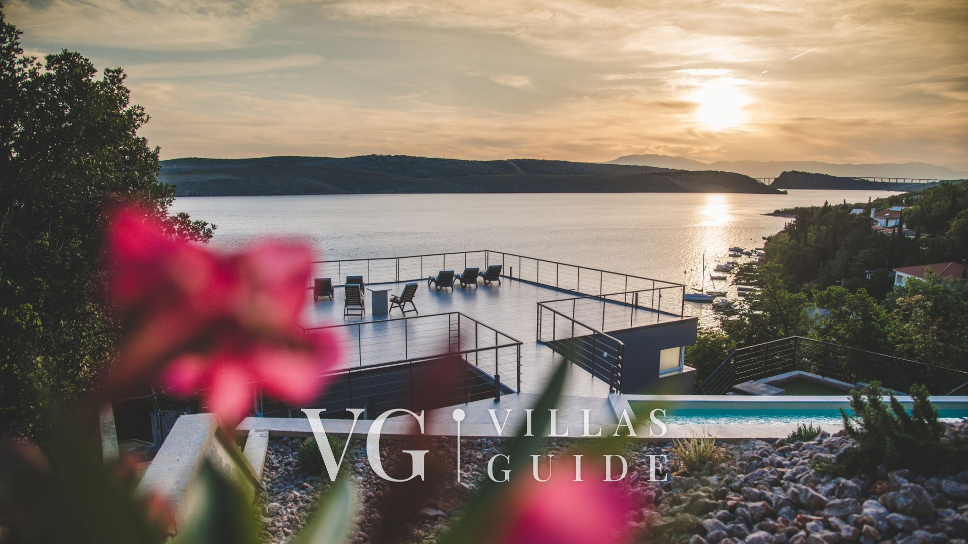 Luxury Villa Mihaela heated pool&beachfront&pet friendly Garten und Außenbereich