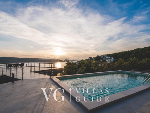 Luxury Villa Mihaela heated pool&beachfront&pet friendly