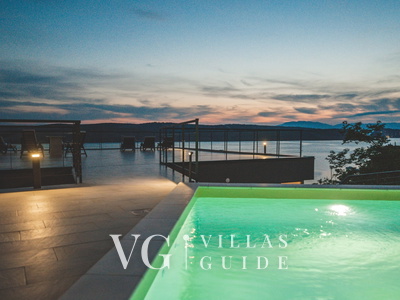 Luxury Villa Mihaela heated pool&beachfront&pet friendly Pool