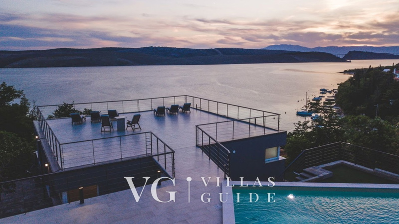 Luxury Villa Mihaela heated pool&beachfront&pet friendly Pool