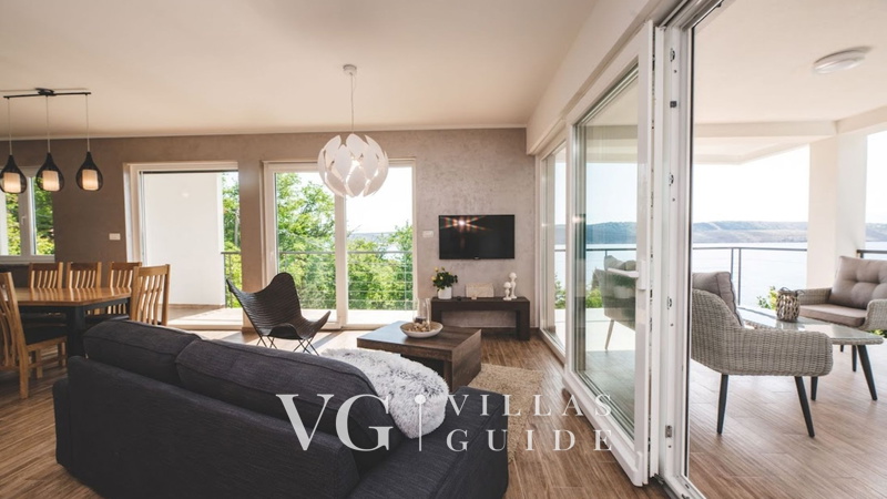 Luxury Villa Mihaela heated pool&beachfront&pet friendly