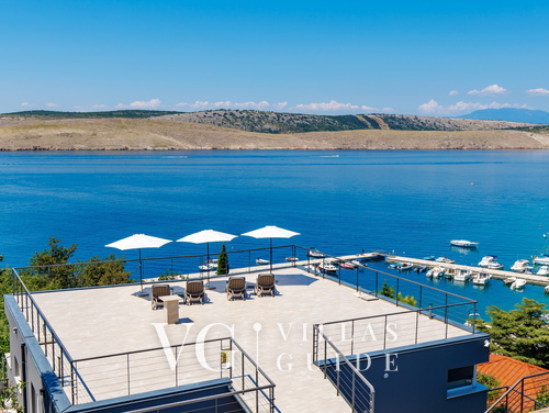 Luxury Villa Mihaela heated pool&beachfront&pet friendly
