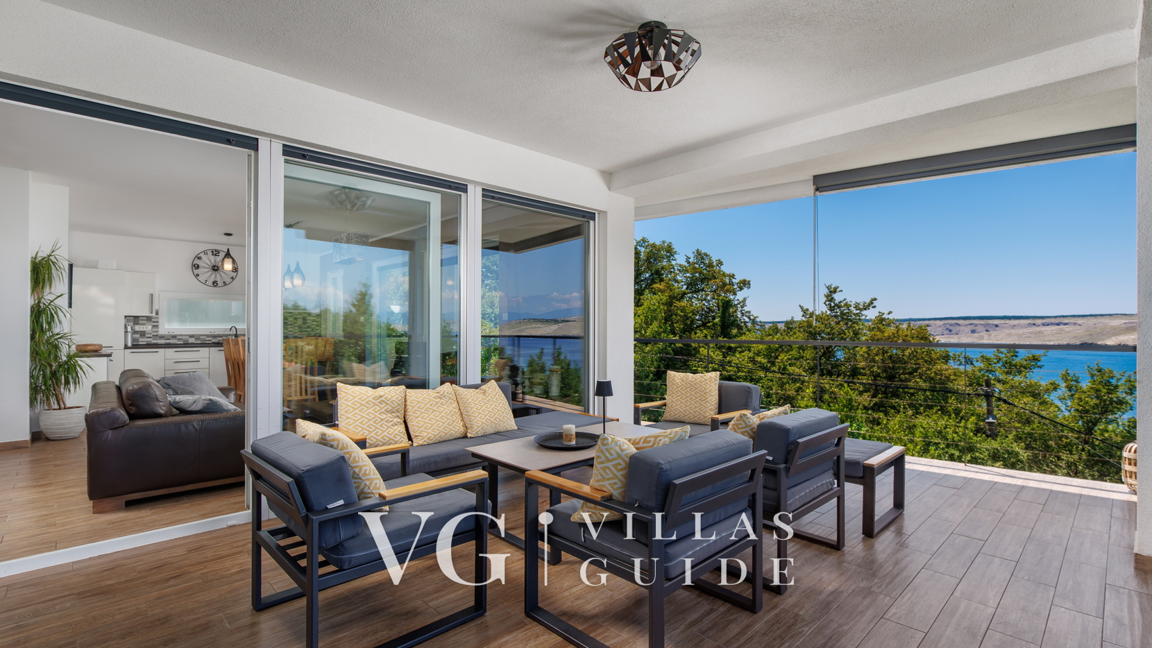 Luxury Villa Mihaela heated pool&beachfront&pet friendly Garden and property exterior