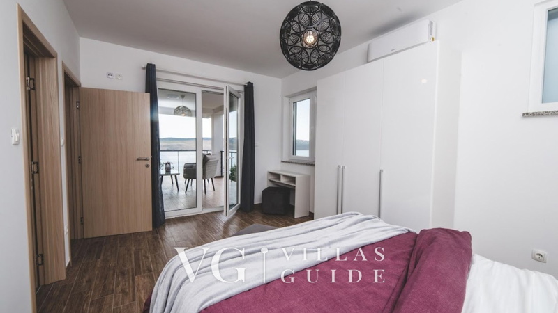 Luxury Villa Mihaela heated pool&beachfront&pet friendly Bedroom