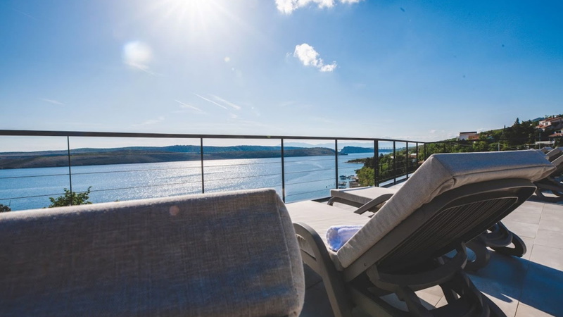 Luxury Villa Mihaela heated pool&beachfront&pet friendly