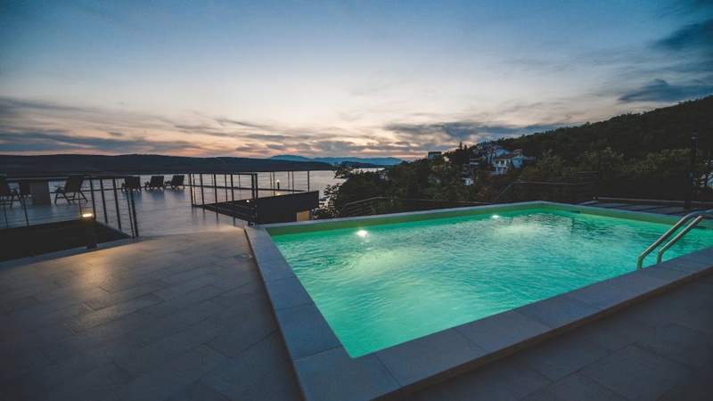 Luxury Villa Mihaela heated pool&beachfront&pet friendly