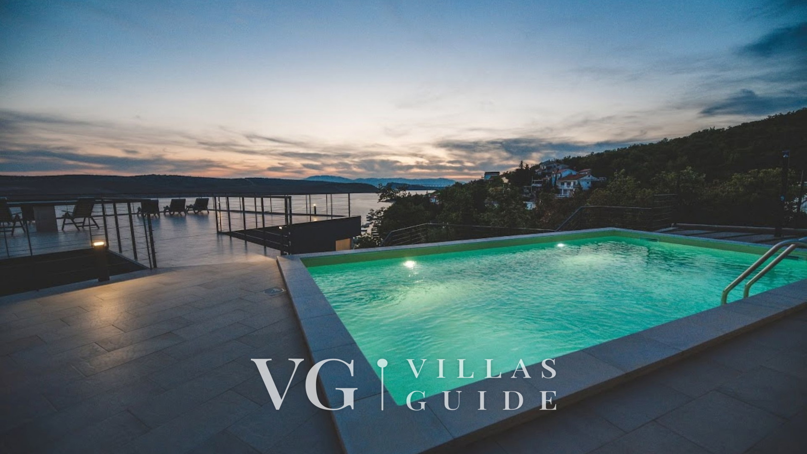 Luxury Villa Mihaela heated pool&beachfront&pet friendly Pool