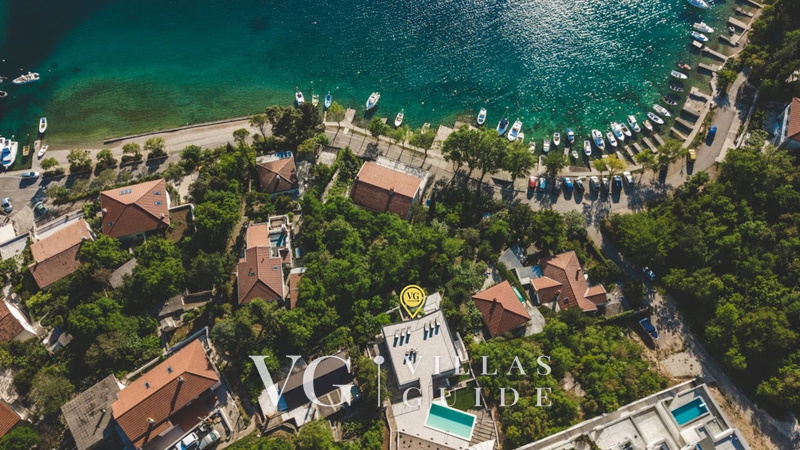 Luxury Villa Mihaela heated pool&beachfront&pet friendly Microlocation