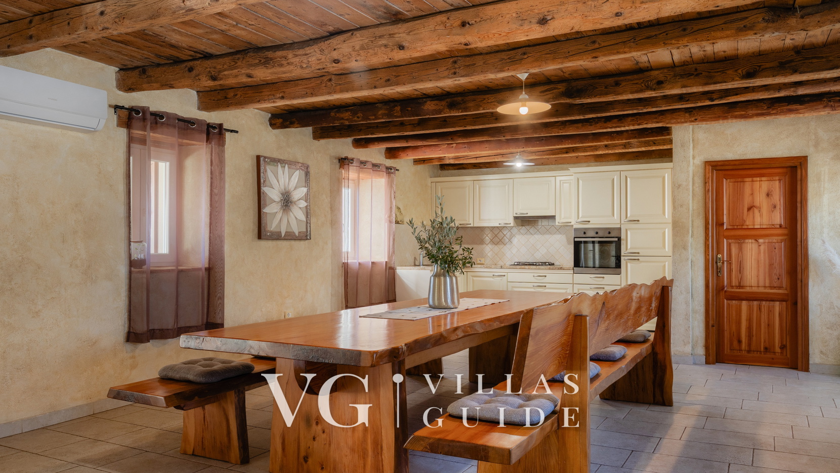 Villa Tancabelka Kitchen