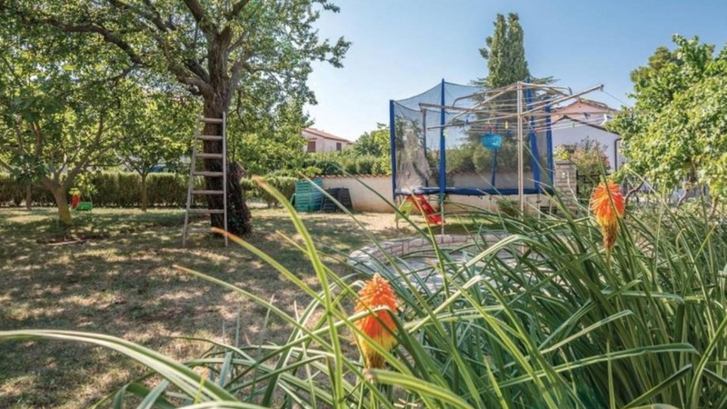 Apartment Biserka with shared pool