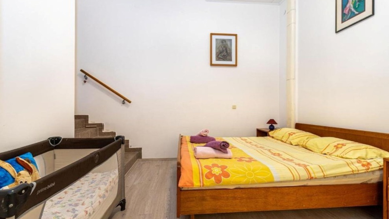 Apartment Biserka with shared pool