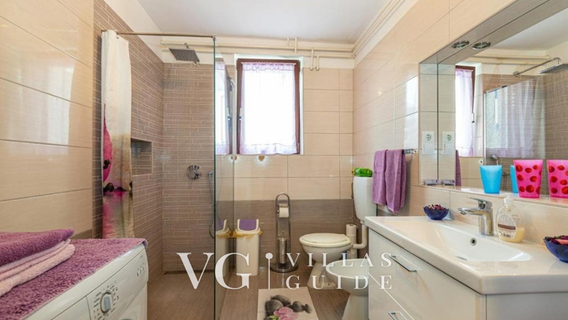 Apartment Biserka Bathroom