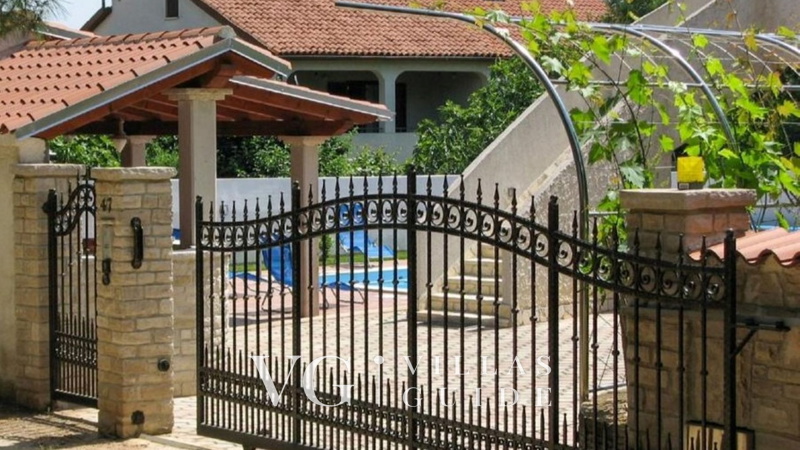 Apartment Biserka 2 Garten und Außenbereich