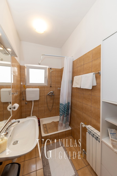 Apartman Vesna beach front&100m near sea Bagno