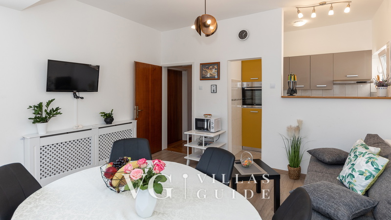 Apartman Vesna beach front&100m near sea