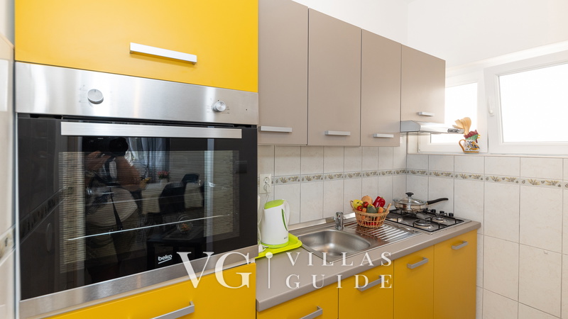 Apartman Vesna beach front&100m near sea Cucina