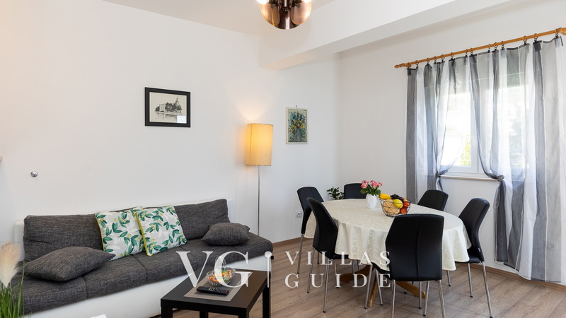 Apartman Vesna beach front&100m near sea