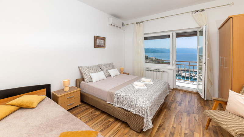 Apartman Vesna beach front&100m near sea