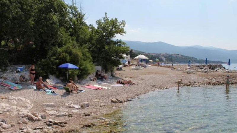 Apartman Vesna beach front&100m near sea