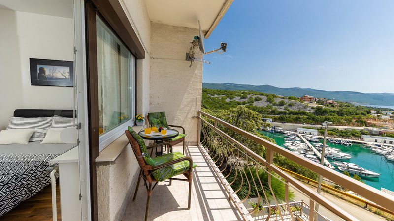 Apartman Vesna beach front&100m near sea