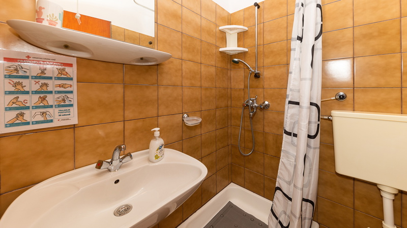 Apartman Vesna beach front&100m near sea