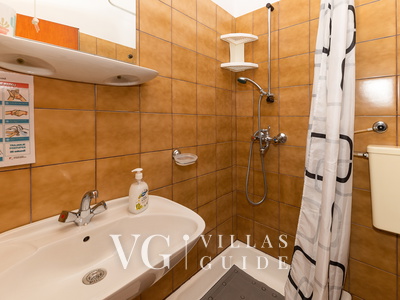 Apartman Vesna beach front&100m near sea Kupaonica