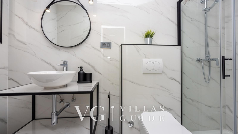 Villa Ketty Luxury House near beach Bathroom