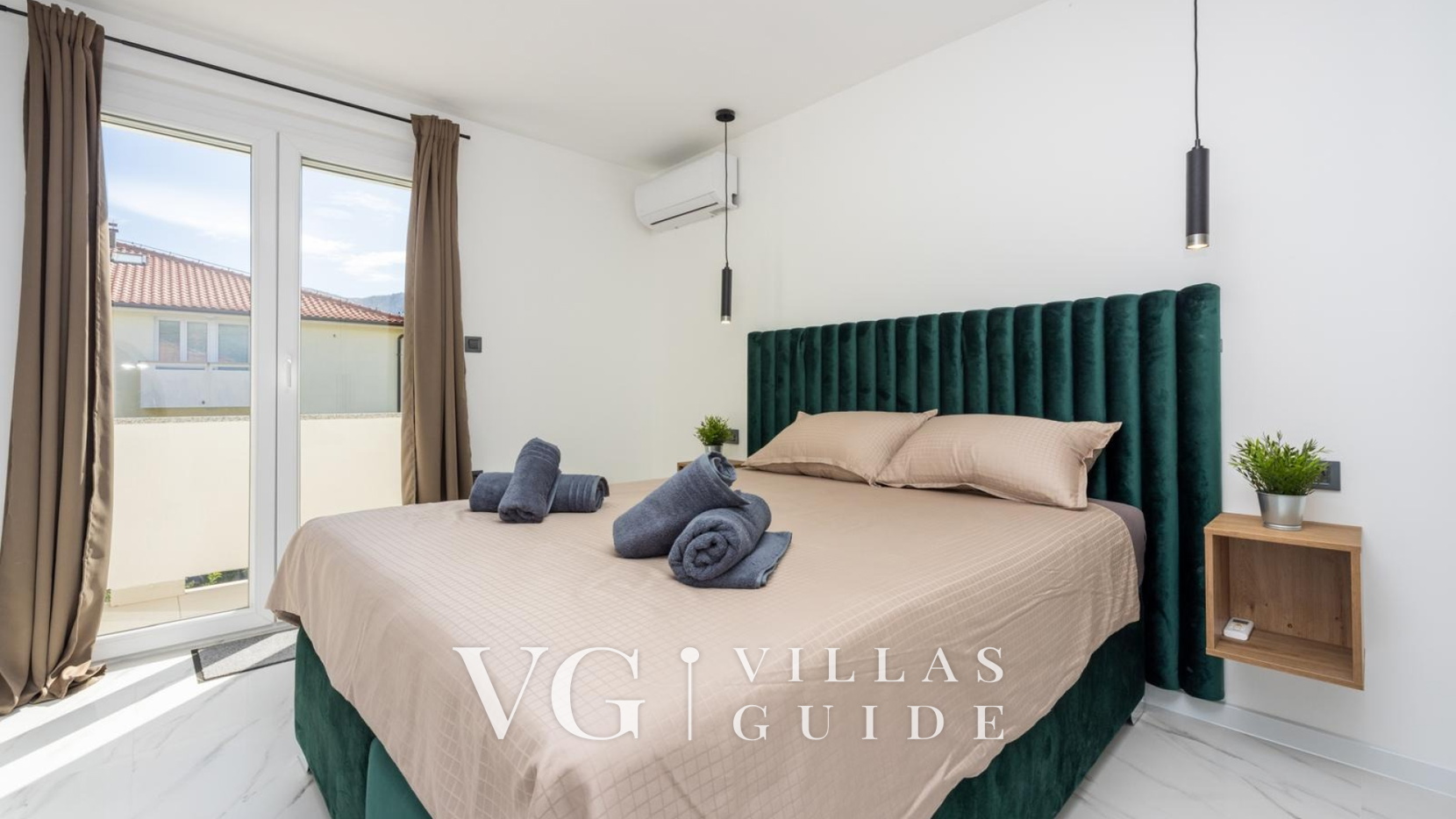 Villa Ketty Luxury House near beach Bedroom