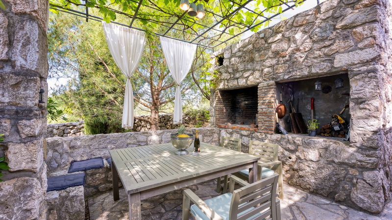 Villa Menta 1 - indigenous stone house