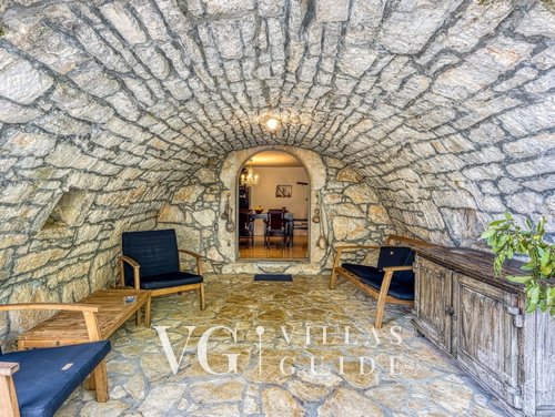 Villa Menta 1 - indigenous stone house