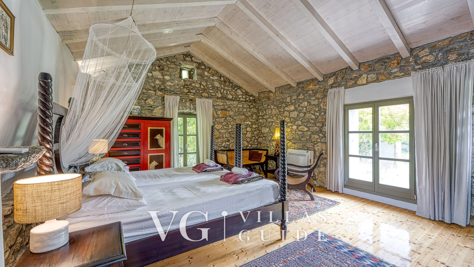 Villa Menta 1 - indigenous stone house Spavaća soba