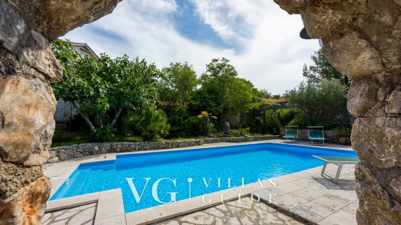 Villa Menta 1 - indigenous stone house Bazen