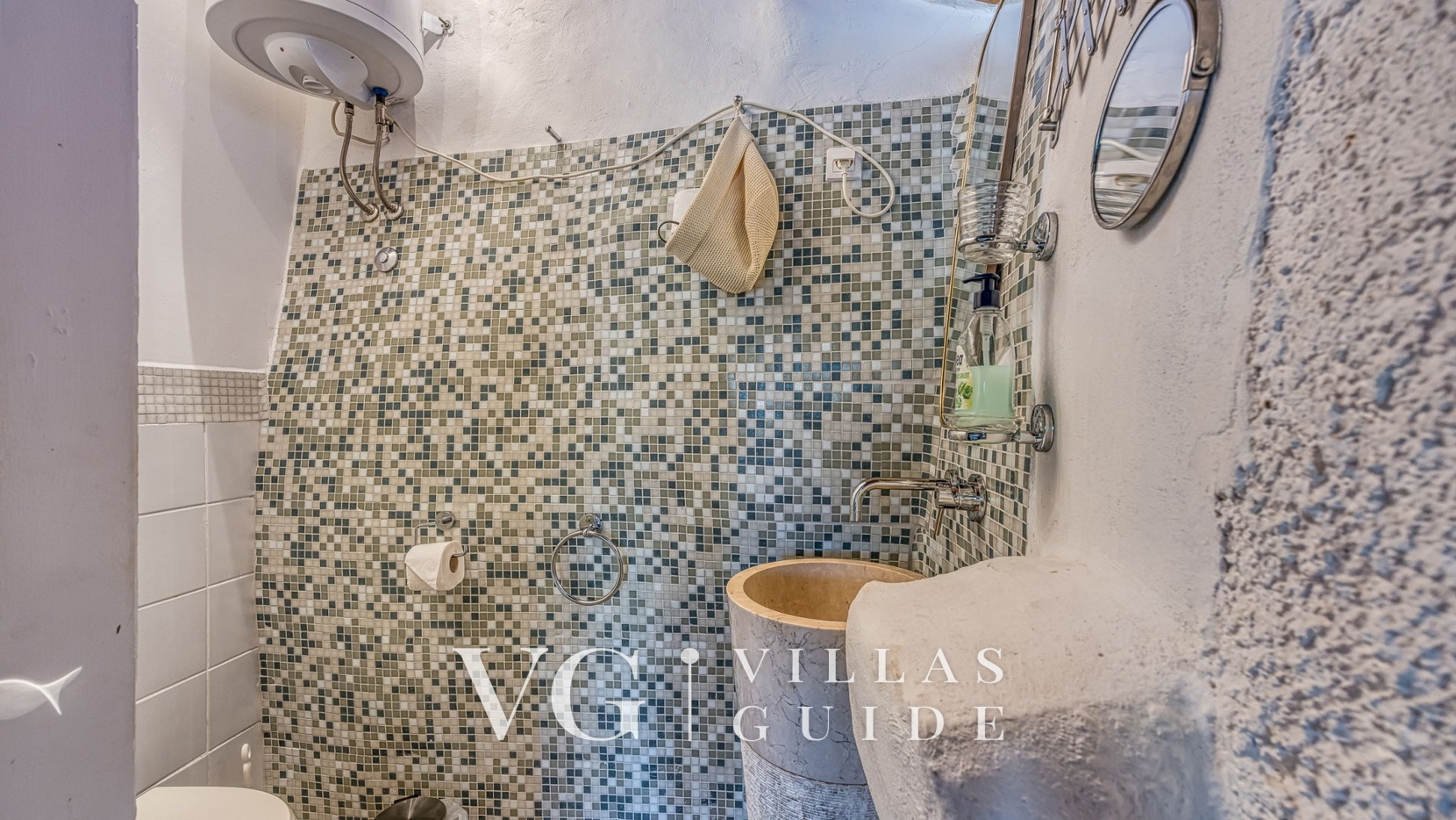 Villa Menta 1 - indigenous stone house Kupaonica