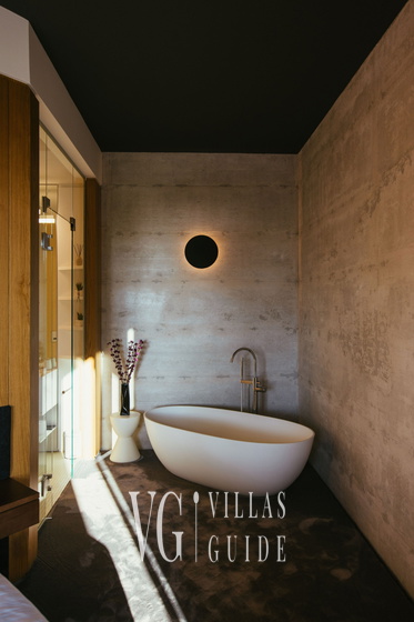 Villa Calvia Crispinilla Badezimmer