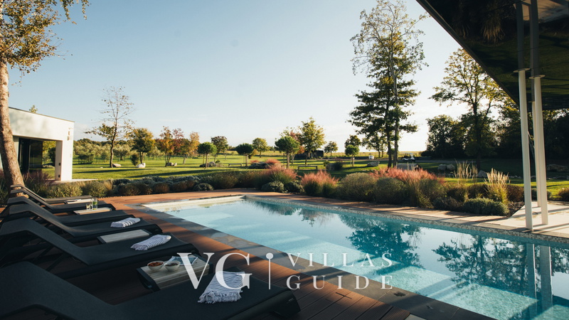 Villa Calvia Crispinilla Pool