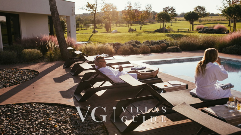 Villa Calvia Crispinilla Pool