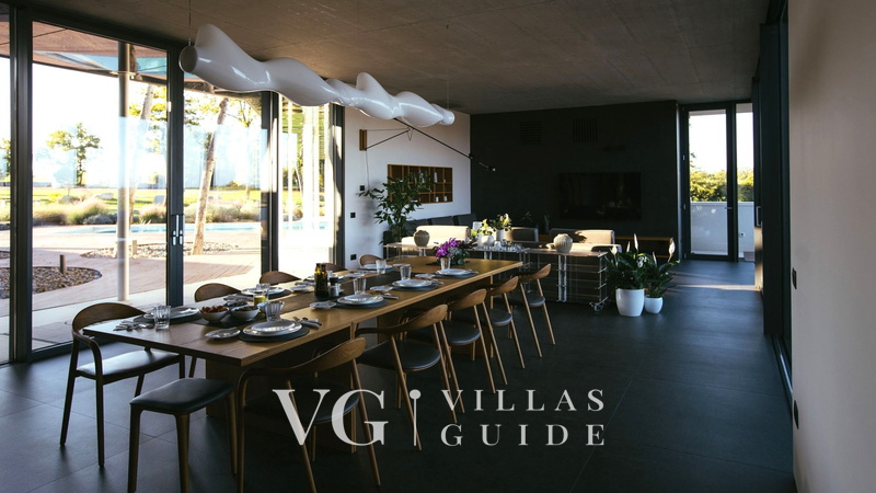 Villa Calvia Crispinilla Küche