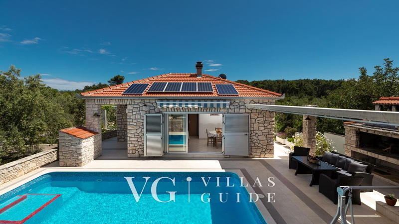 Holiday Home Ivona Pool