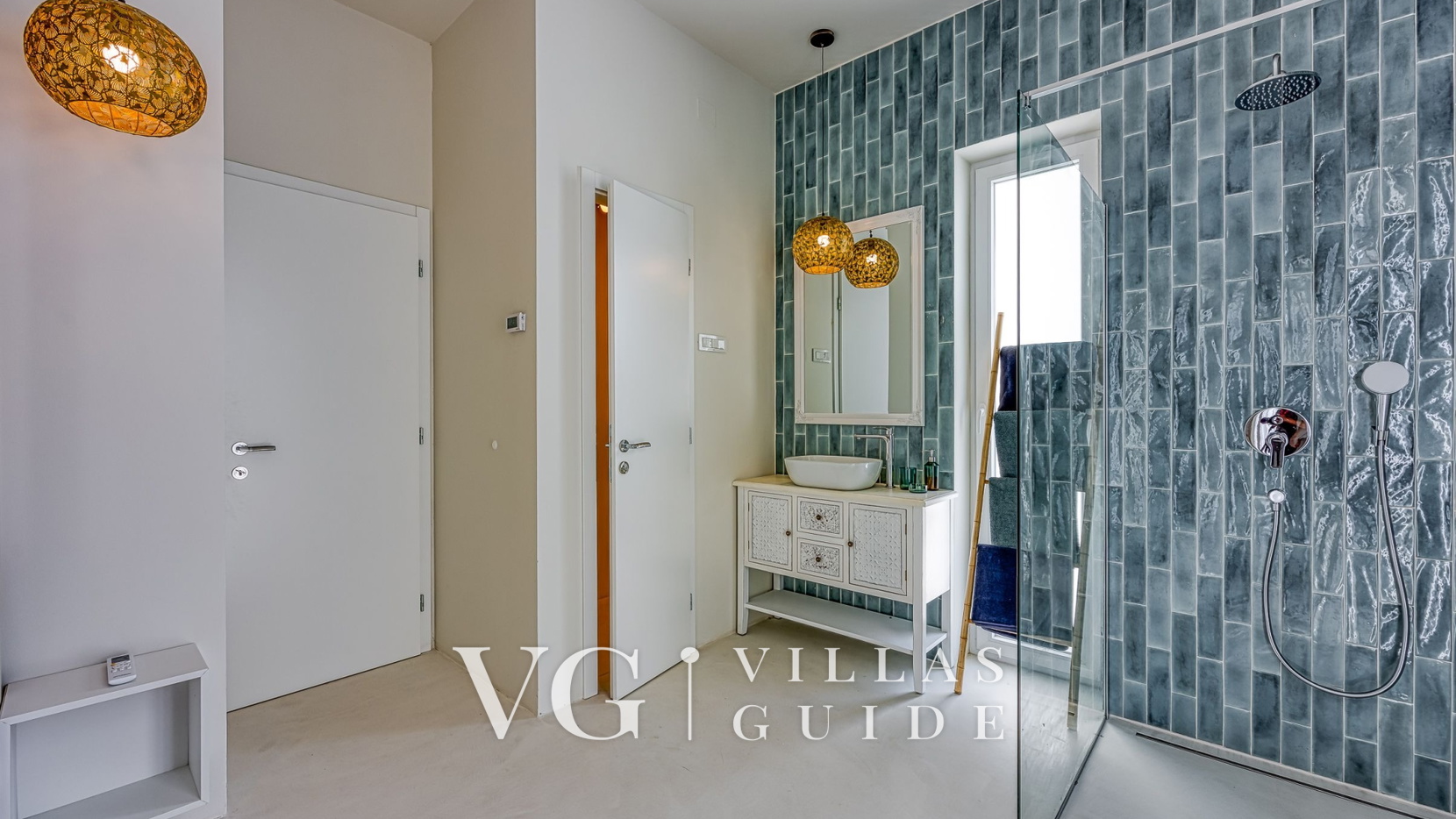 Villa Menta 4 Bathroom