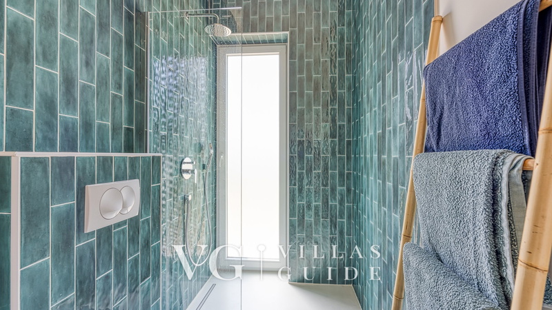 Villa Menta 4 Bathroom