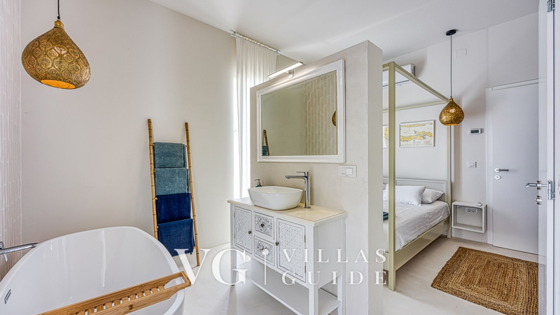 Villa Menta 4 Bathroom