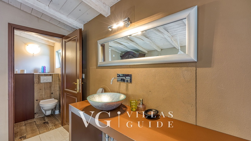 Villa Menta 2 Bathroom