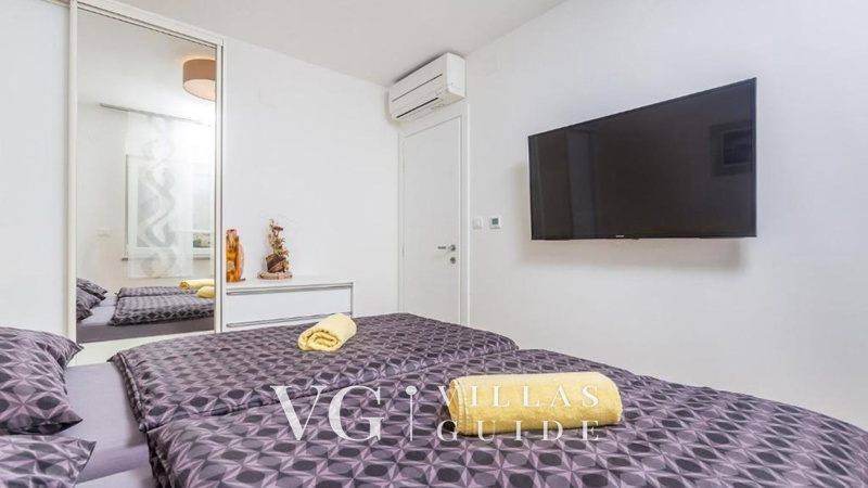 Sky & Sea Luxury Home Bedroom